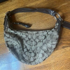 Coach shoulder bag - small distress on the strap but otherwise great condition